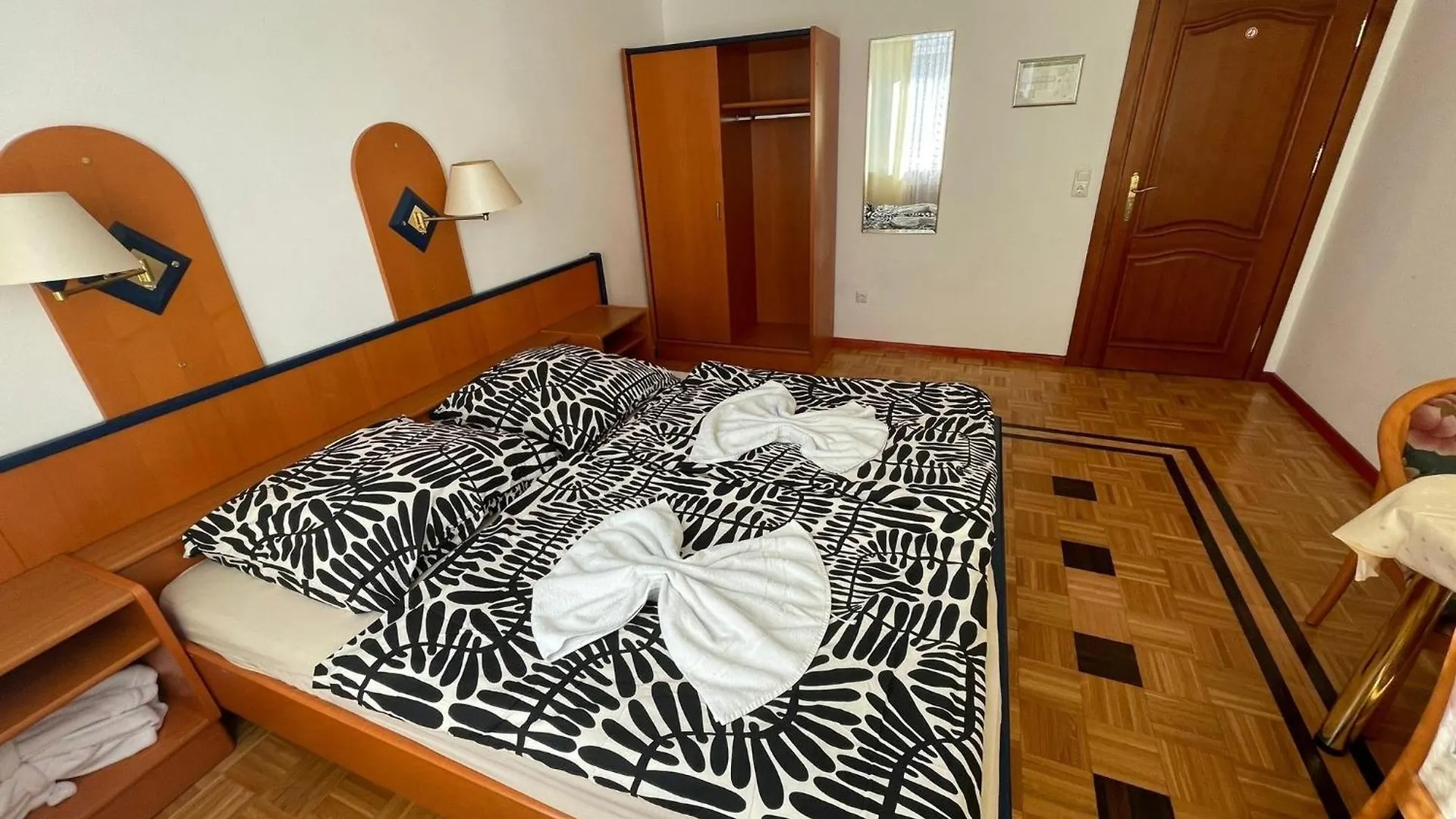 נירנברג Pension Doppelbett Zimmer 22 דירה
